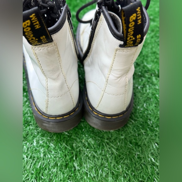 Dr. martens kids shoes Size 3‎ - Picture 7 of 9